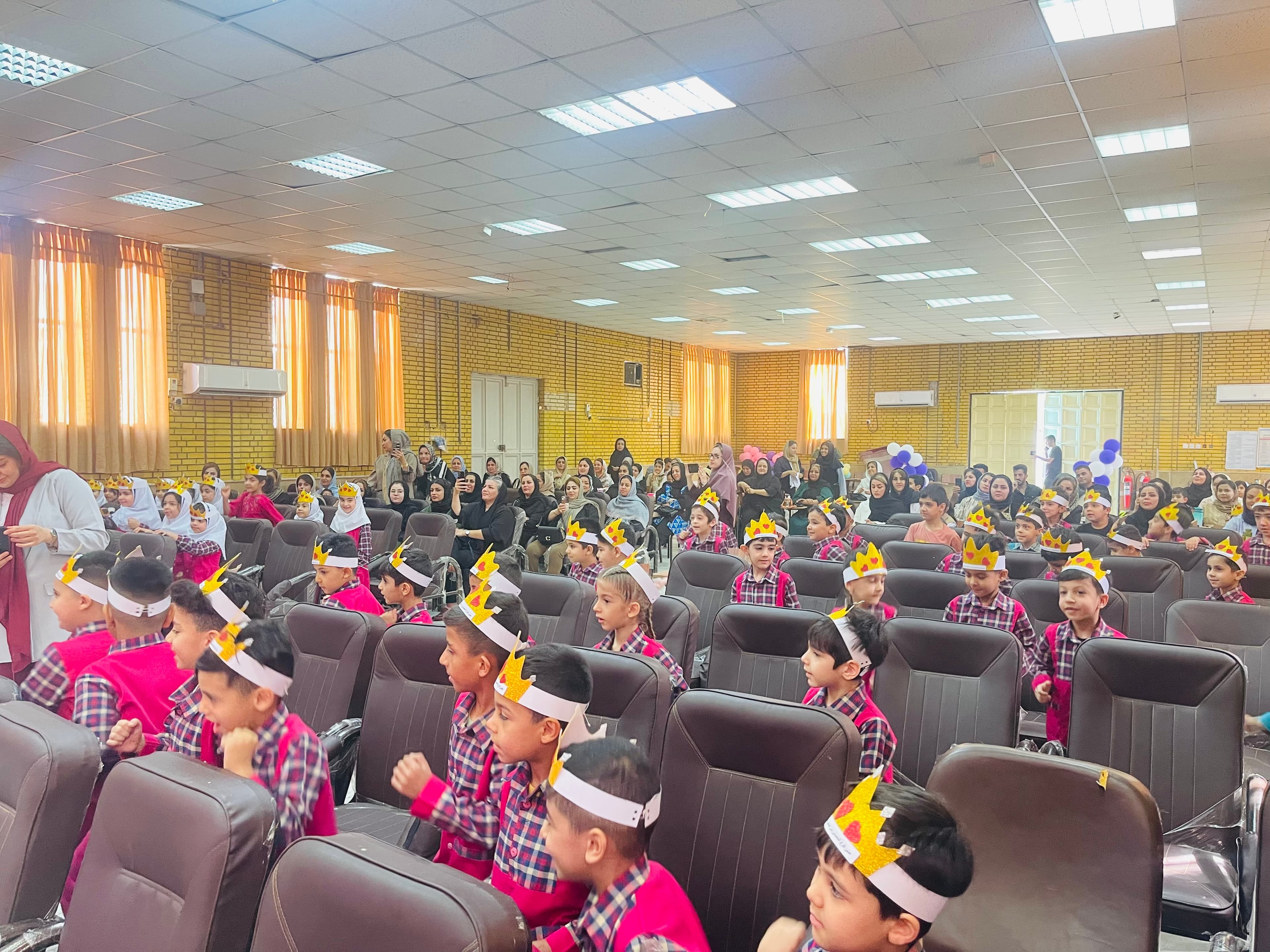جشن پایان دوره پیش دبستانی سال تحصیلی ۱۴۰۴-۱۴۰۳